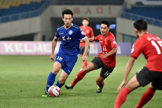 官宣：湖人双向合同签7尺中锋 新秀年场均3+3