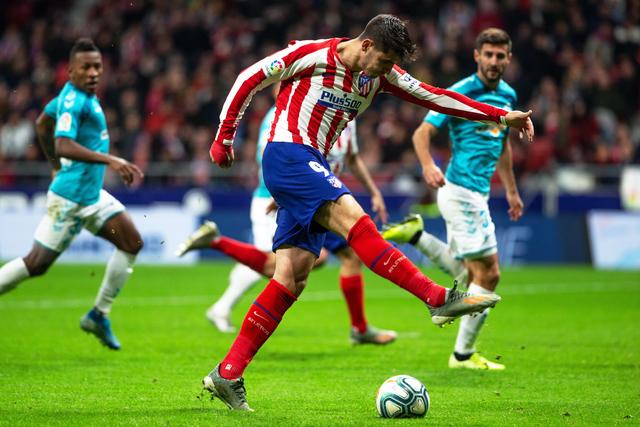 福克斯44分詹姆斯空砍31+13 国王力克湖人